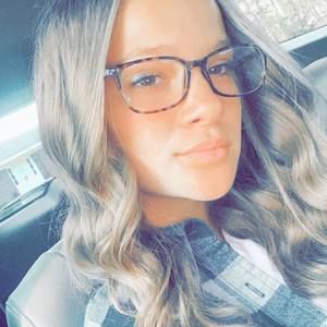 Meet your Posher, Mikayla